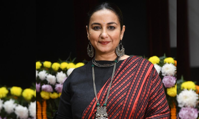 میں حیران رہ گئی کہ وہ میرا نام کیسے  جانتے تھے، دیویا دتہ کی شاہ رخ خان سے پہلی ملاقات کا دلچسپ قصہ