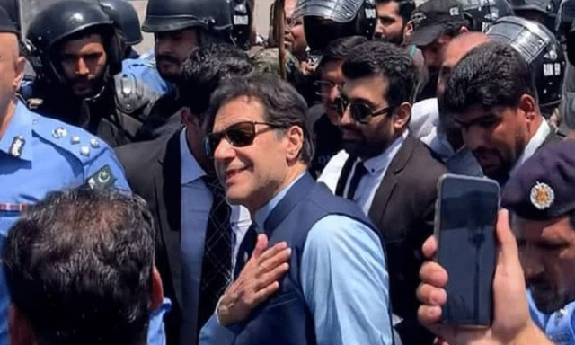 برطانوی سیکریٹری خارجہ نے عمران خان کو ملک چھوڑنے کی پیشکش کی تھی، علیمہ خان کا انکشاف