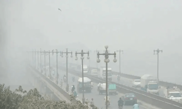 صوبائی حکومت کے اسموگ کے خلاف گرینڈ آپریشن کے باوجود لاہور دنیا کا دوسرا آلودہ ترین شہر قرار