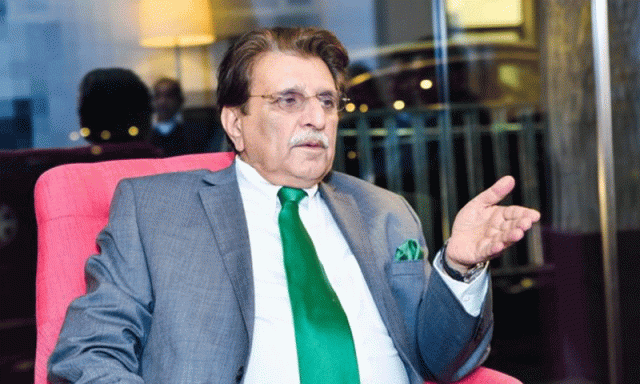 وزارتِ عظمیٰ گئی تو پی ٹی آئی کے دروازے بند مگر اپوزیشن چیمبر کھلا ہے، خواجہ فاروق حیدر