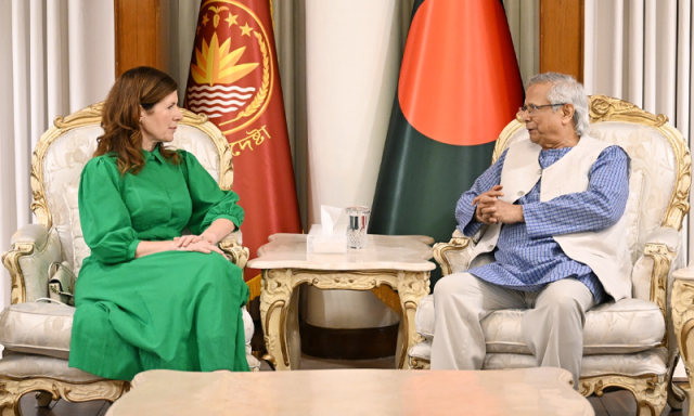 برطانوی وزیر کی بنگلادیش کے چیف ایڈوائزر سے ملاقات: انتخابات، غیرقانونی ہجرت اور دوطرفہ تعاون پر بات چیت