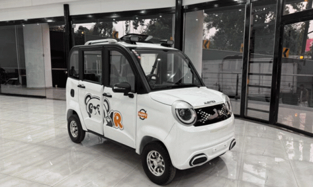 کم بجٹ والے صارفین کے لیے خوشخبری، سب سے سستی الیکٹرک کار مارکیٹ میں آگئی