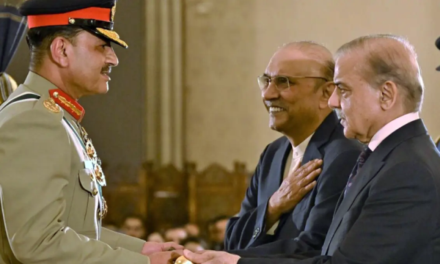 27ویں ترمیم: فیلڈ مارشل کے عہدے کو آئینی بنانے کے لیے آرٹیکل 243 میں ترمیم کرنے کا فیصلہ