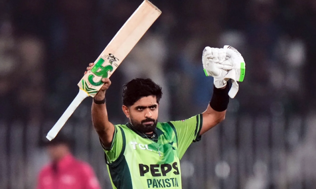 2 سال سے زیادہ وقت بعد سینچری، بابر اعظم نے اہم ریکارڈ اپنے نام کرلیا