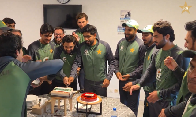 بابراعظم اور محمد رضوان کے ون ڈے ریکارڈز پر کھلاڑیوں کا شاندار جشن، ویڈیو وائرل