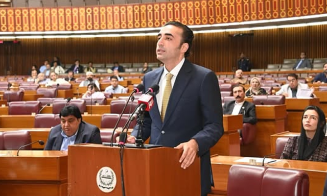 قومی اسمبلی: بلاول بھٹو کی تقریر کے دوران اپوزیشن کا احتجاج، اذانیں دینا شروع کردیں