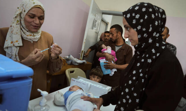 اسرائیل کی انسانیت دشمنی: غزہ میں بچوں کی ویکسینیشن کے لیے استعمال ہونے والے سامان کا داخلہ روک دیا