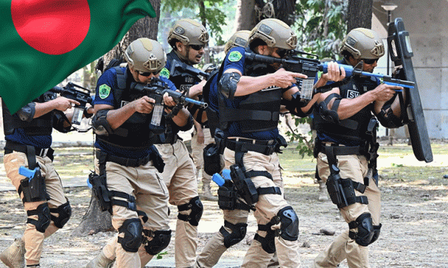 ڈھاکہ میں پولیس کی حفاظتی مشق، 13 نومبر کے احتجاج سے قبل سیکیورٹی اقدامات تیز