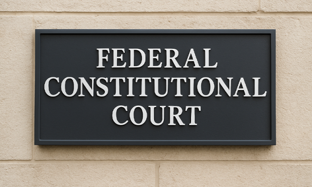 زندگی بچانے والی ادویات: آئینی عدالت نے ڈریپ سے تفصیلی رپورٹ طلب کرلی