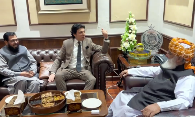 27ویں ترمیم کا مسودہ سامنے آنے تک نکات پر بات نہیں کر سکتے، مولانا فضل الرحمان