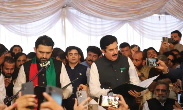 سہیل آفریدی نے اچھے کام کیے تو ہم حمایت کریں گے، گورنر خیبرپختونخوا فیصل کریم کنڈی