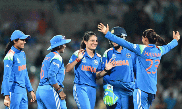 ڈیڑھ کروڑ کا ایک اشتہار، ورلڈ کپ جیتنے کے بعد بھارتی خواتین کرکٹ ٹیم کی برانڈ ویلیو میں کتنا اضافہ ہوا؟