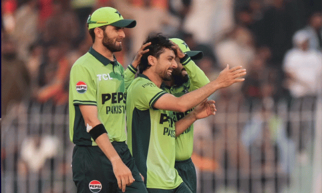 جنوبی افریقہ کے خلاف بہترین کارکردگی پر ابرار احمد مین آف دی قرار