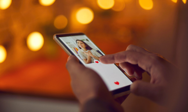 شادی شدہ خاتون سے آن لائن تعلق کا کیس، خاتون بری جبکہ مرد کو جیل کی سزا