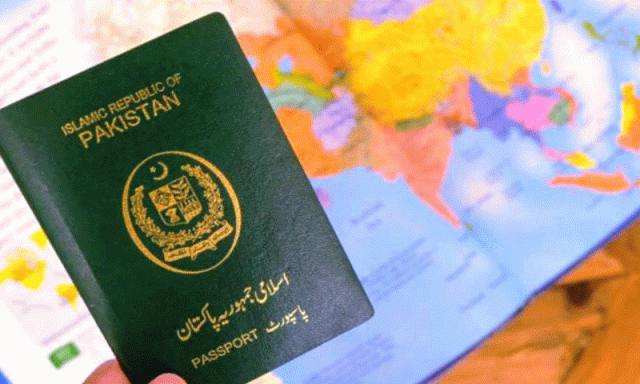 بیرون ملک مقیم پاکستانیوں کی زیادہ تعداد کون سے ممالک میں ہے؟