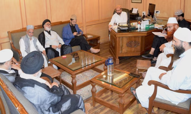 کشمیر میں ’وندے ماترم‘ تقریبات کے حکومتی حکم پر متحدہ مجلس علما کا اعتراض