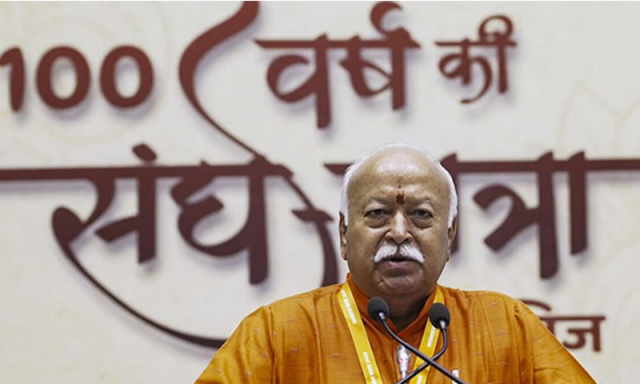 بھارتی ثقافت اپنائیں تو مسلمان اور عیسائی بھی ہندو ہیں، آر ایس ایس چیف کا بیان