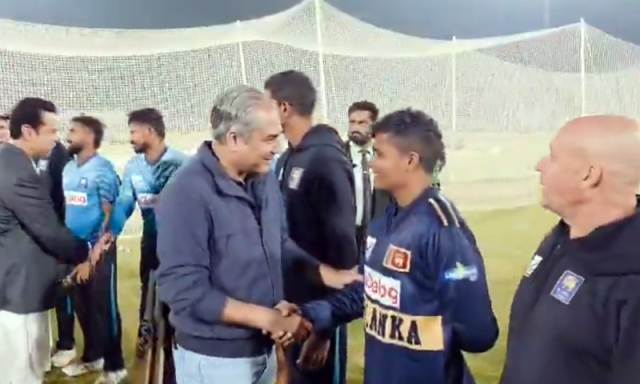 ’آپ کا دورہ جاری رکھنا دہشتگردی کی شکست ہے‘، محسن نقوی کی سری لنکن کرکٹرز سے ملاقات