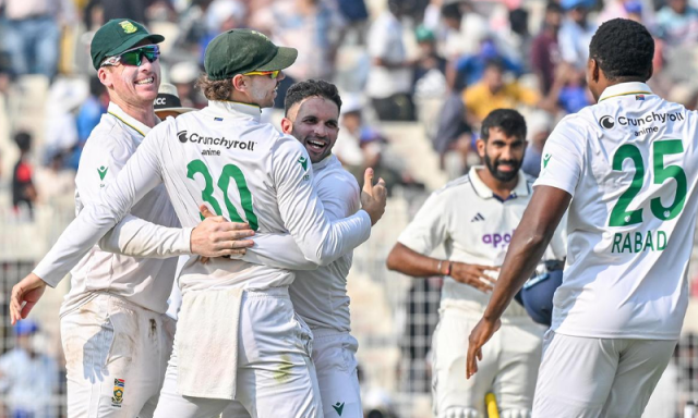 کلکتہ: پہلے ٹیسٹ میچ میں جنوبی افریقہ کے ہاتھوں بھارت کو بدترین شکست
