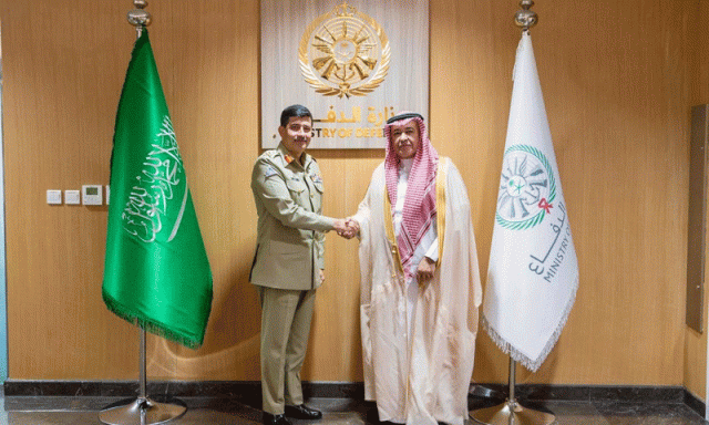 چیف آف جنرل اسٹاف عامر رضا کی سعودی ہم منصب سے ملاقات، دفاعی تعاون بڑھانے پر اتفاق