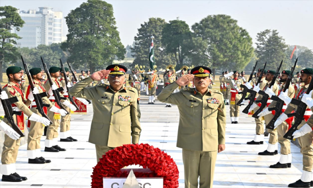 جنرل ساحر شمشاد کا ایئر ہیڈ کوارٹرز کا الوداعی دورہ، شاندار خدمات پر خراج تحسین وصول