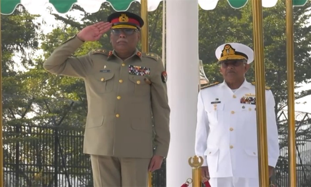 جوائنٹ چیفس آف اسٹاف کمیٹی جنرل ساحر شمشاد مرزا کا نیول ہیڈکوارٹرز کا الوداعی دورہ