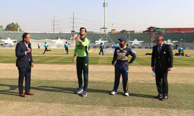 راولپنڈی: پہلے ون ڈے میچ میں سری لنکا کا ٹاس جیت کر پاکستان کو بیٹنگ کی دعوت