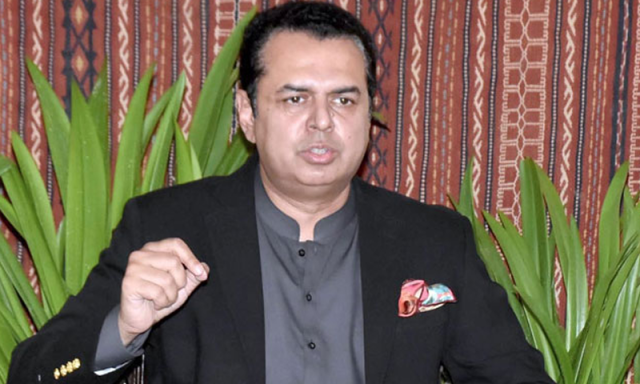 پارلیمنٹ جب چاہے گی آئین میں ترمیم کرے گی، طلال چوہدری کا ججز کو واضح پیغام