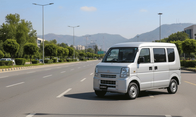 پاک سوزوکی کا ’ایوری وی ایکس آر‘ پر 3 لاکھ 50 ہزار روپے کی رعایت کا اعلان