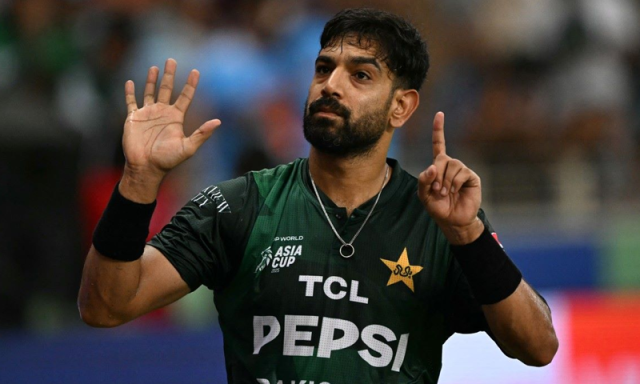 ایشیا کپ میں کوڈ آف کنڈکٹ کی خلاف ورزی، حارث رؤف 2 میچوں کے لیے معطل