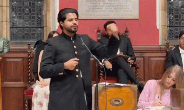 آکسفورڈ یونیورسٹی مباحثہ پاکستانی طلبا نے دو تہائی اکثریت سے جیت لیا