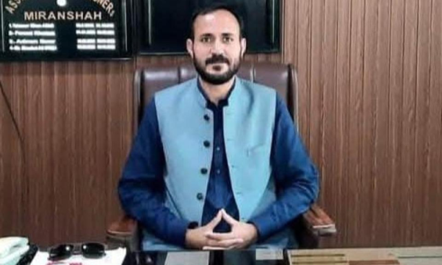 بنوں میں دہشتگردی کا نشانہ بننے والے اسسٹنٹ کمشنر کون تھے؟