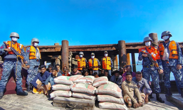 بنگلہ دیش: میانمار اسمگل کی جانے والی سیمنٹ کی ڈیڑھ ہزار بوریاں ضبط، 22 افراد گرفتار