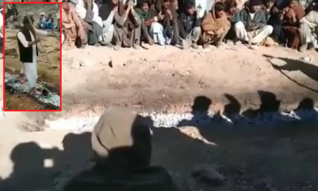 چوری کا الزام: بلوچستان میں جرگے نے 8 افراد کو دہکتے انگاروں پر چلادیا، ویڈیو وائرل