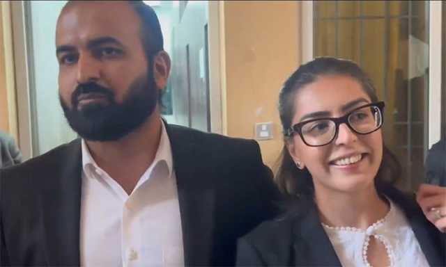 ایمان مزاری کیس، ناروے کے سفیر کی سپریم کورٹ آمد پر سفارتی آداب پر سوالات اٹھ گئے