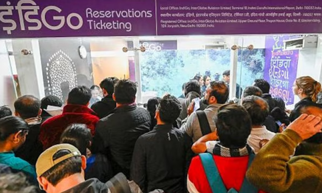 بھارت: 6 روزہ فضائی بحران کے بعد انڈیگو نے 610 کروڑ کے ریفنڈ واپس کردیے، پروازیں بتدریج بحال