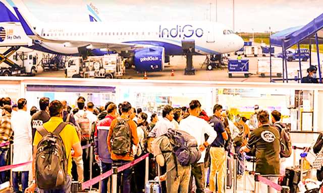 بھارت کی سب سے بڑی فضائی ایئرلائنز کی ہزاروں پروازیں منسوخ، ایئرپورٹس پر شدید بدنظمی