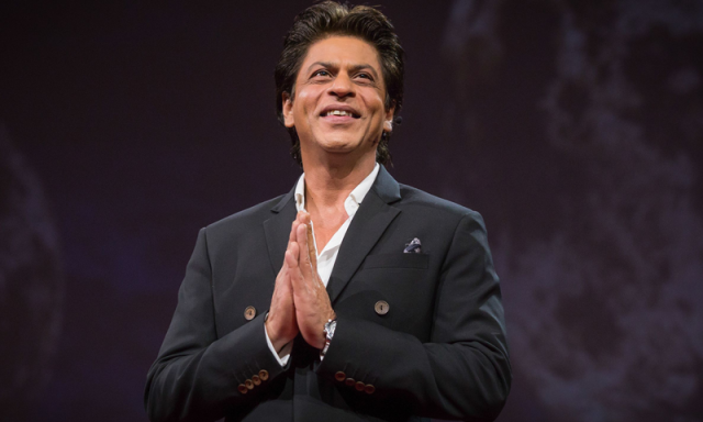 ’مجھ پر پابندی لگاؤ گی؟‘ شادی کی تقریب میں دلچسپ مطالبے پر شاہ رخ خان کا ردعمل وائرل