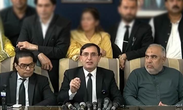 آئی ایس پی آر کی پریس کانفرنس سے مایوسی ہوئی، مگر اینٹ کا جواب پتھر سے نہیں دیں گے، پی ٹی آئی