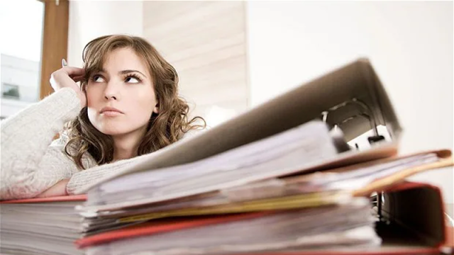 انسانوں پر کام کی جگہ پر نظر انداز ہونے کا جذباتی اثر