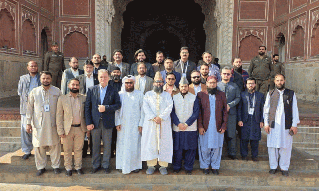 بین الاقوامی مقابلہ حسنِ قرآت کے وفد کا دورہ لاہور، بادشاہی مسجد اور مزار اقبال پر حاضری