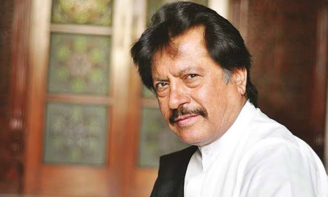 ’میری قبر پہلے ہی تیار ہے‘، موت کی تیاریوں سے متعلق عطا اللہ خان عیسیٰ خیلوی کا حیران کن بیان