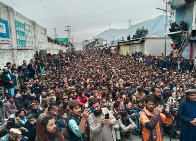 متاثرین دیامر ڈیم کا دھرنا ایک ماہ سے جاری، حالات بگڑنے کا انتباہ