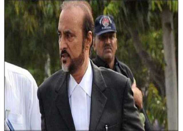عمران خان سے ملاقاتوں کا سلسلہ بحال، بابر اعوان کے نام پر پی ٹی آئی قیادت میں تنازع