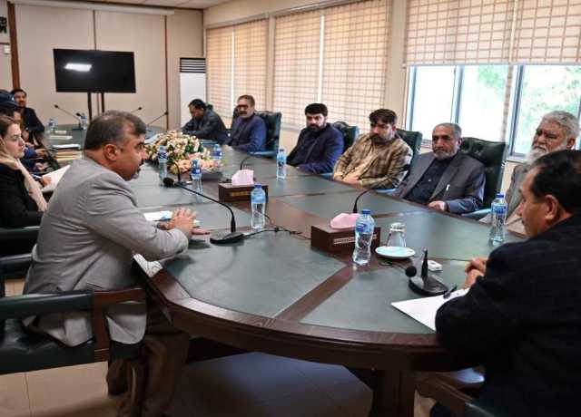 مادر وطن کے دفاع کیلئے پوری قوم اداروں کے شانہ بشانہ کھڑی ہے، ممبران جی بی کونسل