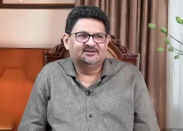 ہم کائینٹک حملے کا دفاع کرلیں گے، معیشت کا کیا ہوگا؟ مفتاح اسماعیل