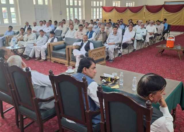 گورنر کاٹیچ پاراچنار میں امن سیمینار کا انعقاد