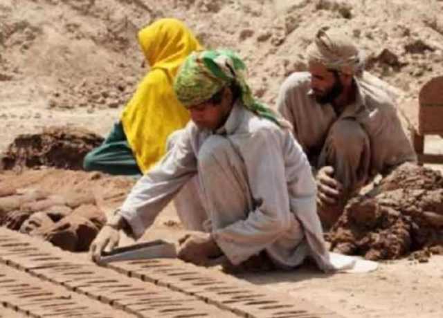پاکستان سمیت دنیا بھر میں آج عالمی یوم مزدور منایا جارہا ہے