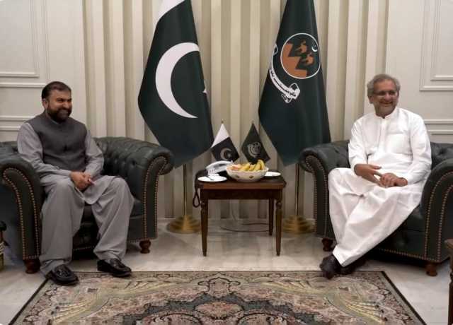 کوئٹہ، سرفراز بگٹی سے شاہد خاقان عباسی کی ملاقات، بلوچستان کے مسائل پر گفتگو