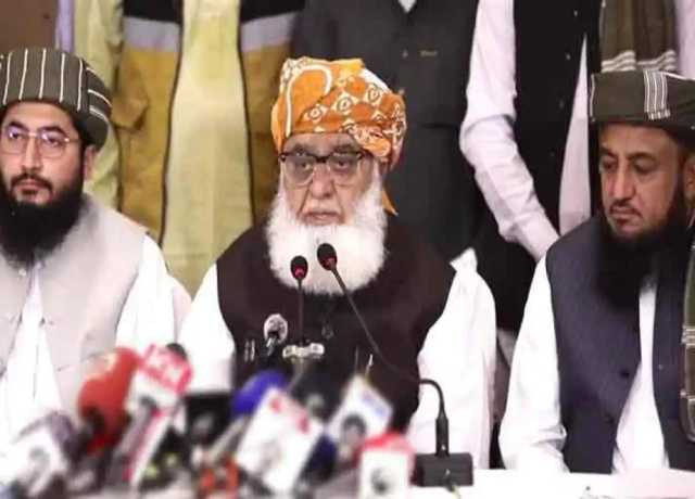 مولانا فضل الرحمان کی طالبان کیخلاف جنگ کی صورت میں فوج کا ساتھ نہ دینے کی دھمکی